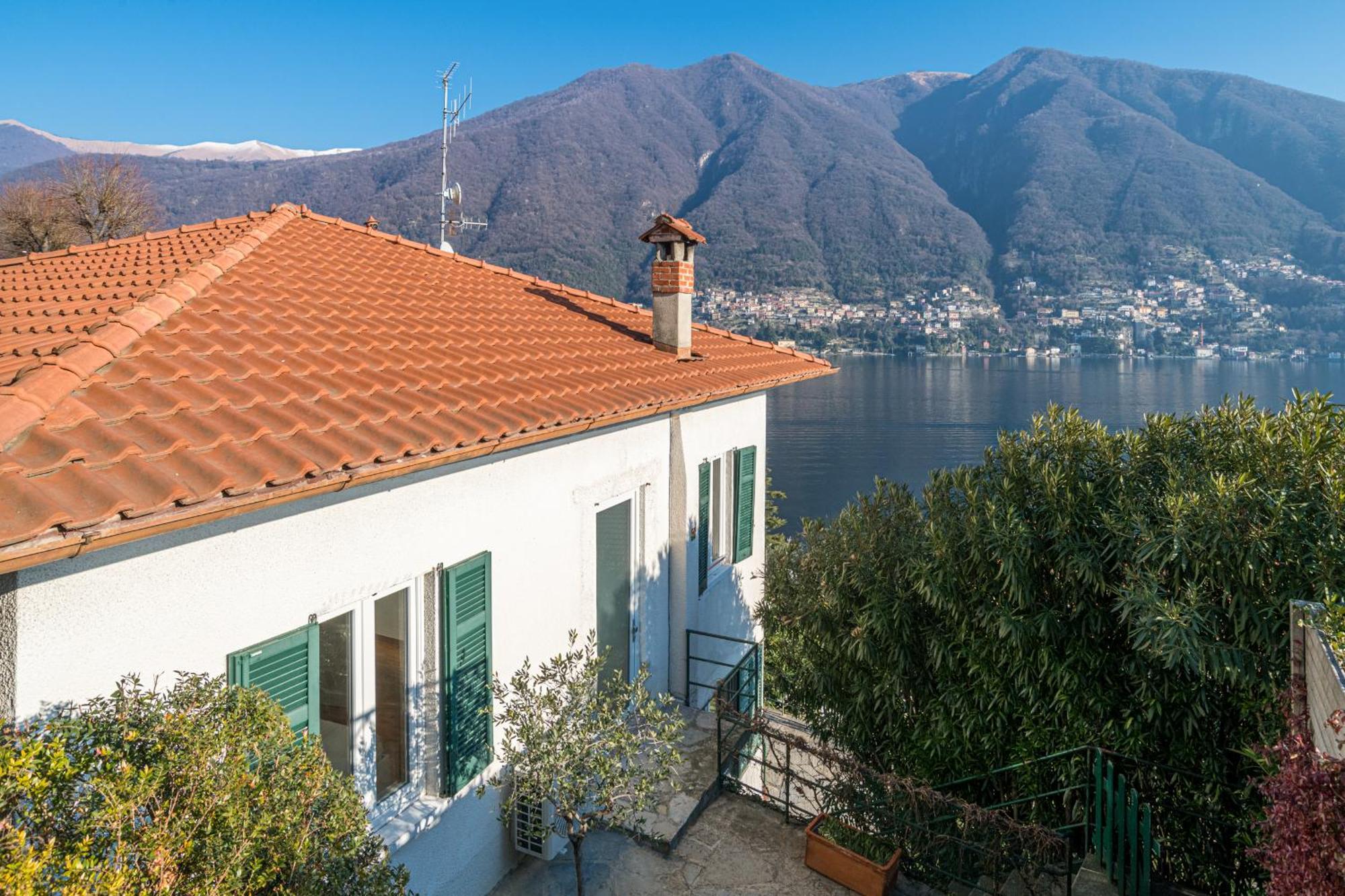 Casa Bambu - Splendida Vista Lago E Posto Auto Лалльо Экстерьер фото